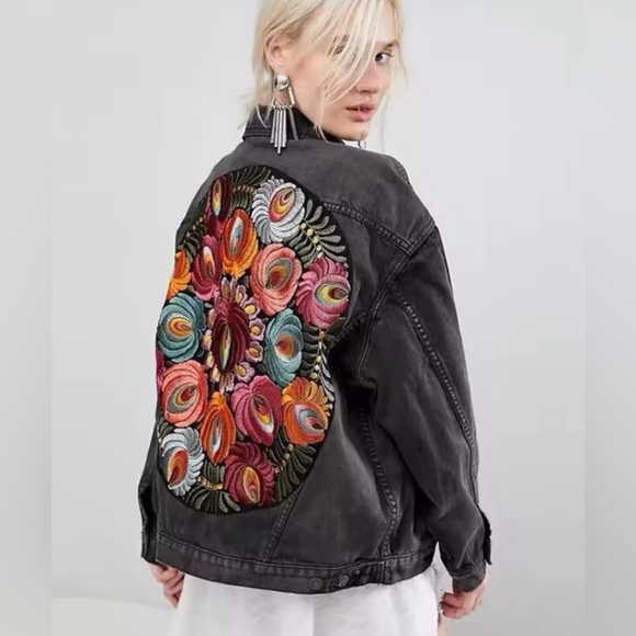 Western Boho Gypsy Vintage Embroidered Jean Jacket Denim Coat Casual Chic - Picture 4 of 4